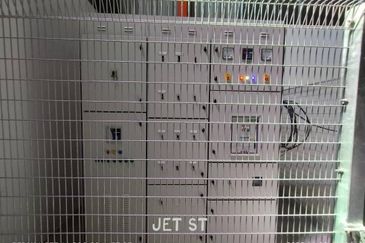 West Port, Pulau Indah