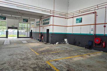 Gateway 16, Bandar Bukit Raja