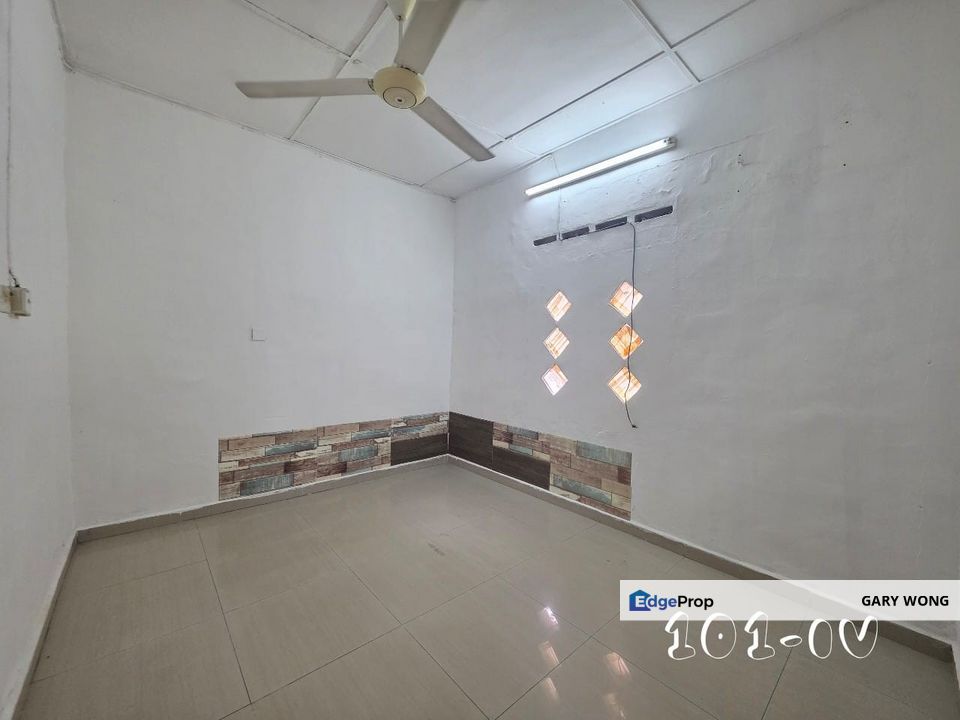 Taman Klang Jaya 1 storey End Lot 22x75 4r3b Renovated Good Condition Facing Open more Parking Freehold for Sale , Selangor, Klang
