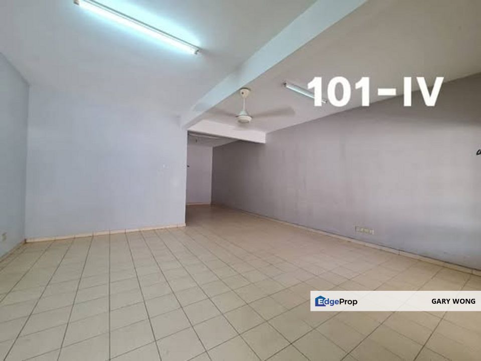 Tepi Sungai Teluk Pulai Klang Double Storey End Lot House 20x94 4r4b Reno Extended Freehold for Sale , Selangor, Klang