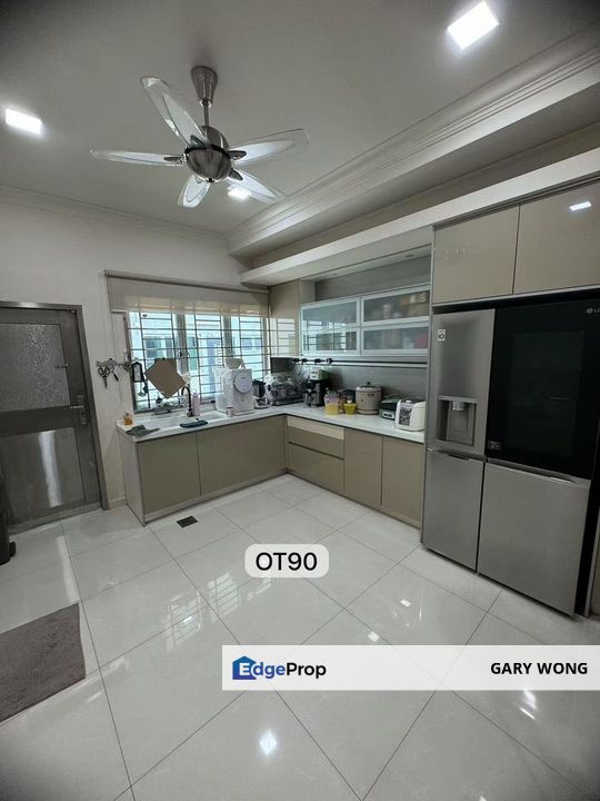 Batu Belah Kapar Klang 2.5 Storey Super Link House Fully Renovated Extended Good Condition Freehold for Sale, Selangor, Klang