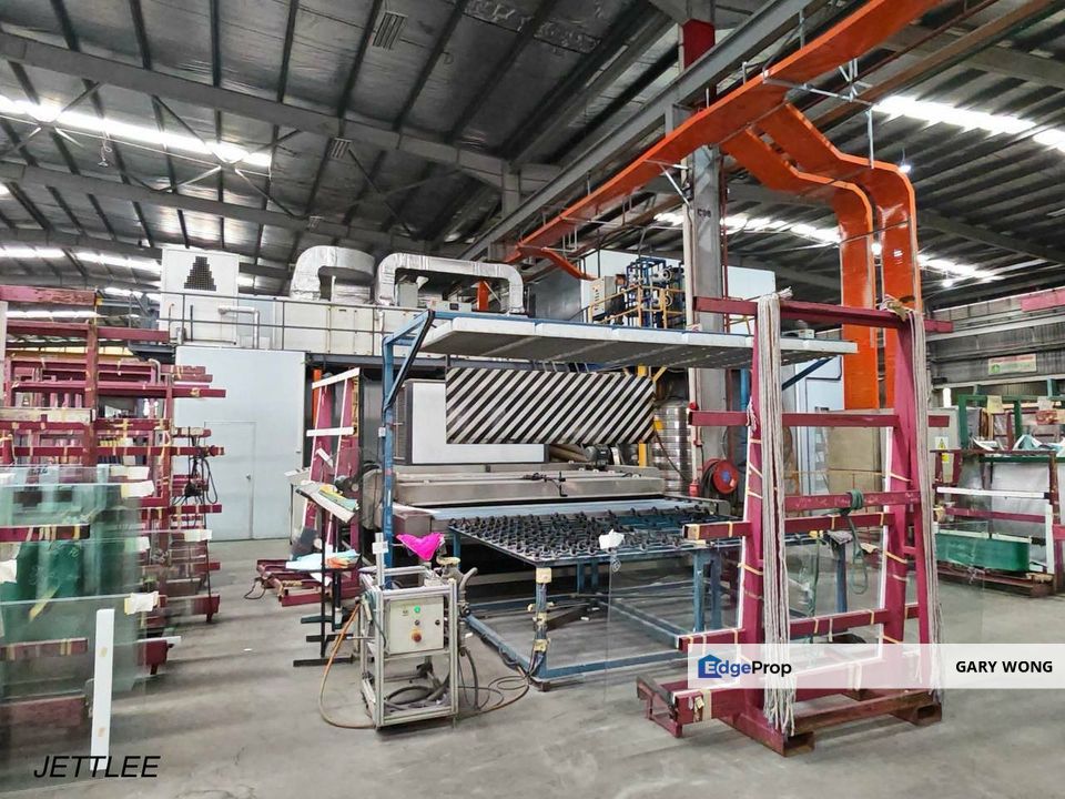 Taman Perindustrian Puchong Utama Heavy Factory Warehouse 3.345 acres 6000amps Floor Loading 5 Tons CCC Freehold for Sale , Selangor, Puchong