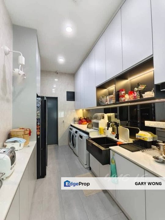 Canary Garden Bandar Bestari 2 Storey Semi D Cluster 34x70 FULLY RENO Move in Condition Freehold Gated Guarded for Sale, Selangor, Klang