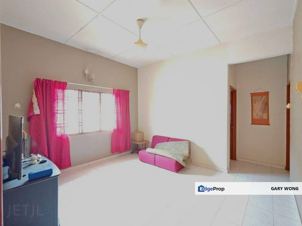 Taman Saga Klang 2 Storey Semi D House 40x100 Renovated Extended Gated Guarded Freehold for Sale , Selangor, Klang