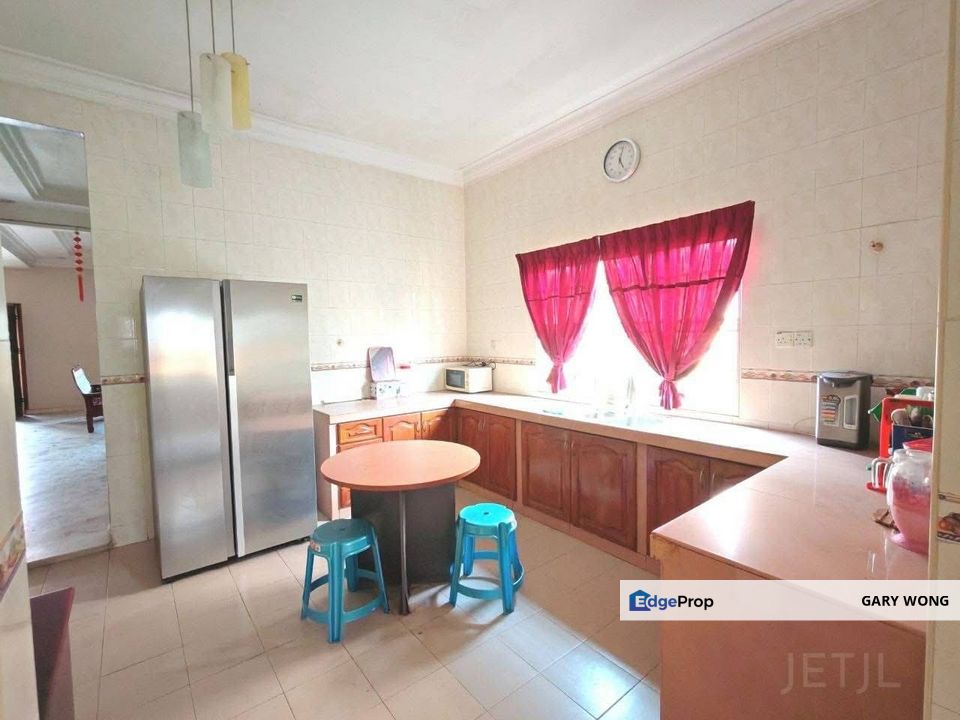 Taman Saga Klang 2 Storey Semi D House 40x100 Renovated Extended Gated Guarded Freehold for Sale , Selangor, Klang