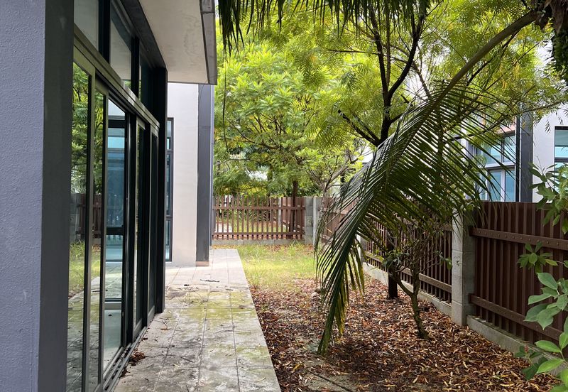 Anise Pearl @ Forest City