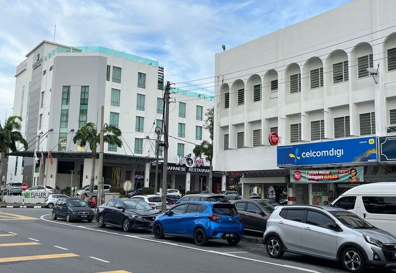 Jalan Pintu Sepuluh