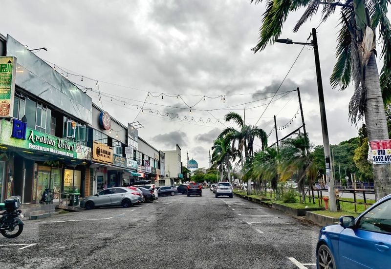 Kompleks Perniagaan Jelatek