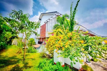 TAMAN BUKIT CHEMARA(CHEMARA HILL)