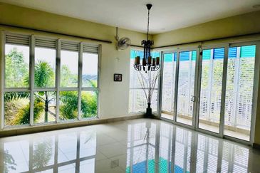 TAMAN BUKIT CHEMARA(CHEMARA HILL)