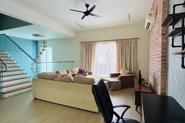 TAMAN BUKIT CHEMARA(CHEMARA HILL)