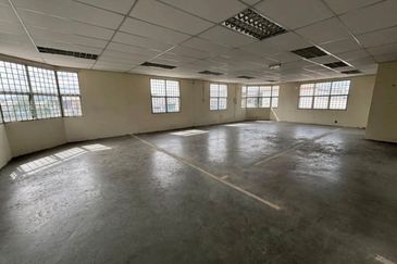 Senawang industrial park 2 storey shoplot for sale below market value