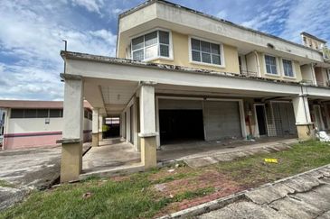 Senawang industrial park 2 storey shoplot for sale below market value