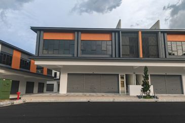 iKon Seremban 2 new shop for rent