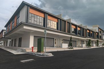 iKon Seremban 2 new shop for rent