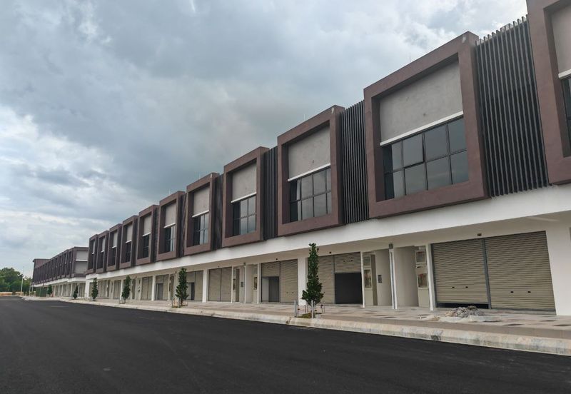 iKon Seremban 2 new shop for rent