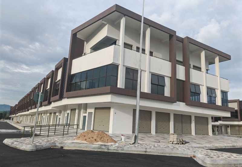 iKon Seremban 2 new shop for rent