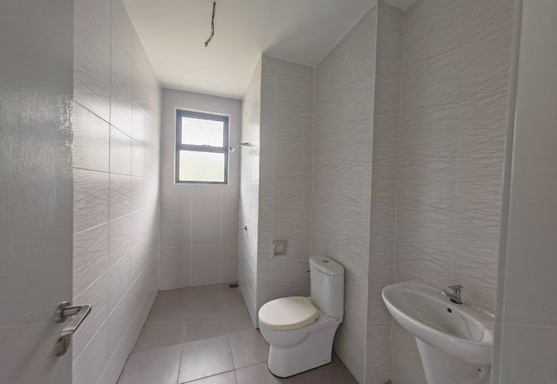 SEREMBAN 2 HEIGHT (LABU)