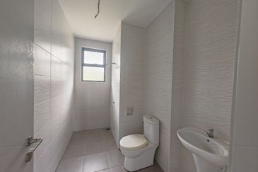 SEREMBAN 2 HEIGHT (LABU)