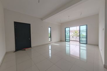 SEREMBAN 2 HEIGHT (LABU)