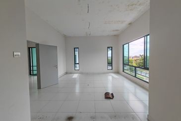 SEREMBAN 2 HEIGHT (LABU)