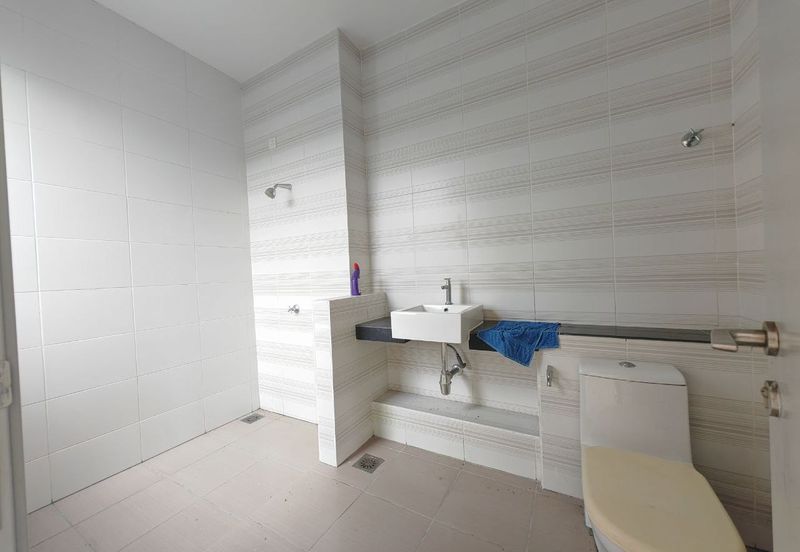 SEREMBAN 2 HEIGHT (LABU)