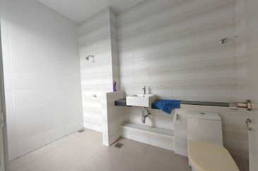 SEREMBAN 2 HEIGHT (LABU)