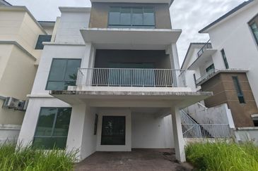 SEREMBAN 2 HEIGHT (LABU)