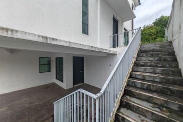 SEREMBAN 2 HEIGHT (LABU)