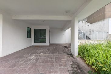 SEREMBAN 2 HEIGHT (LABU)