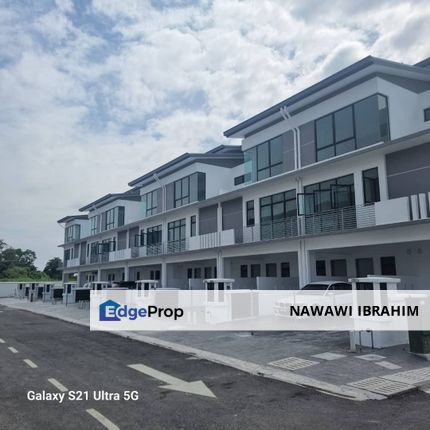 Residensi Sinaran Three Storey TownHouse,Seksyen 25 Shah Alam For Sale, Selangor, Shah Alam