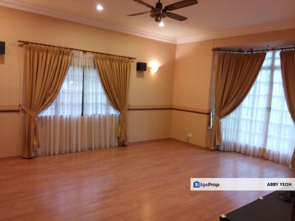 Taman Jesselton, Double Storey Semi D Spacious and Cozy Home designed for the Comfort and Happiness of a Large Family, Penang, Georgetown