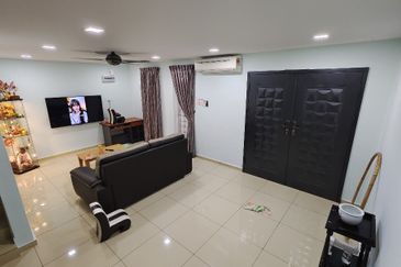 Taman Perdana Muar - Double Storey - Renovated - Nearby Muar Town+McD+Milk Tea Street