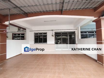 Bandar Kluang Single Storey for SALE FullLoan+Cashout Nearby Kluang Mall/ New Paint+Awning+Full Tile at Car Park, Johor, Johor Bahru