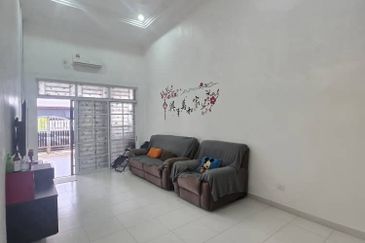 Kulai KCC Single Storey for rent