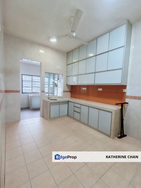 Mount Austin 2 Storey House Renovated , Johor, Johor Bahru