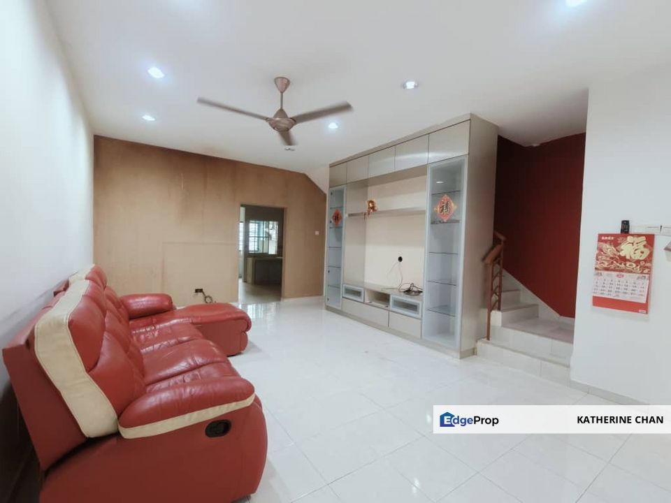 Mount Austin 2 Storey House Renovated , Johor, Johor Bahru