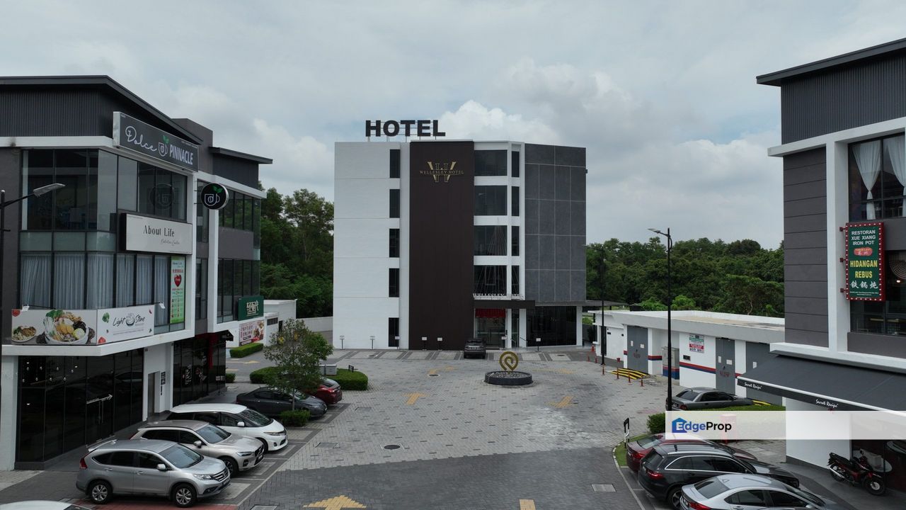 Iconic Point First Floor Simpang Ampat 1500sf with lift near IKEA, Penang, Simpang Ampat