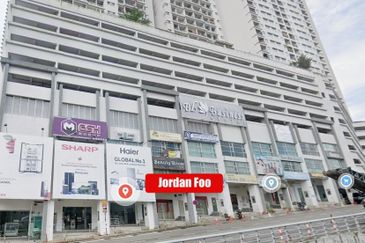 BL Business Park Farlim 3 adjoining units Main Road 8000sf Air Itam