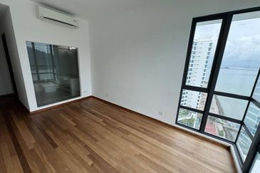 Queens Residences @ Queens Waterfront