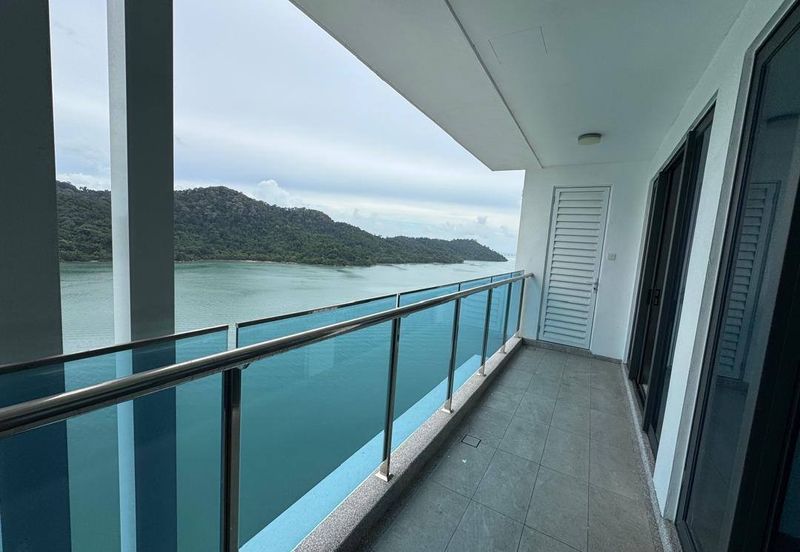 Queens Residences @ Queens Waterfront