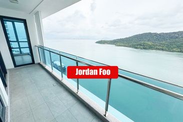 Queens Residences @ Queens Waterfront