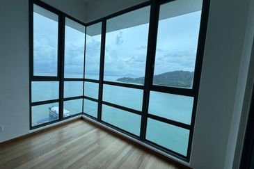 Queens Residences @ Queens Waterfront