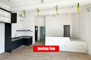 Sandiland Cloud 9 Georgetown 1100sf Suitable for office Face Main Road