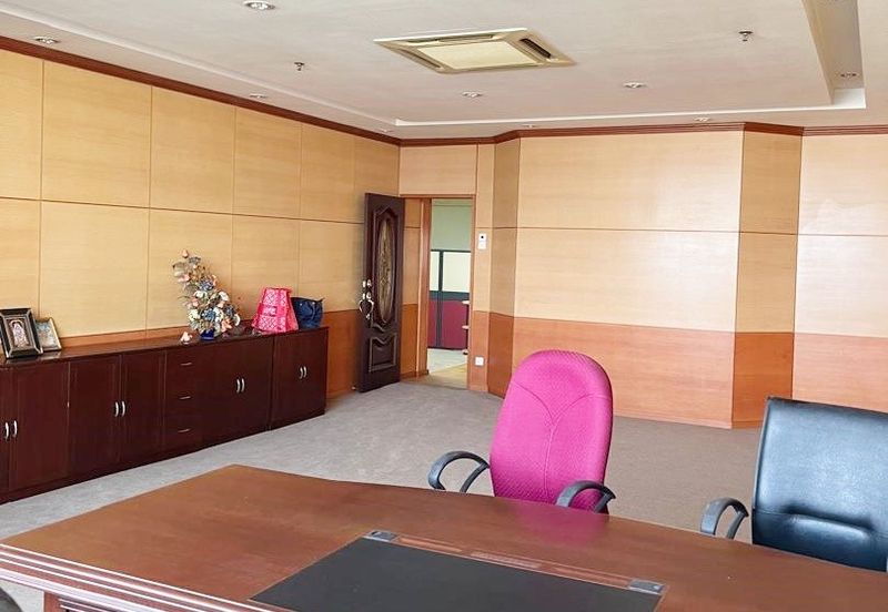 Krystal Point Commercial Centre