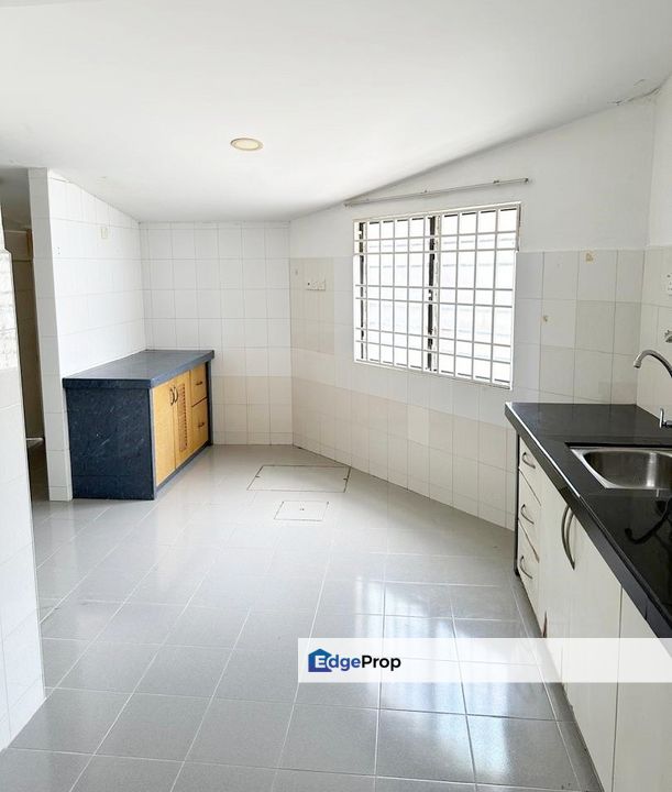 Single Storey Terrace Lintang Sungai Ara 1400sf Well Maintain freehold, Penang, Sungai Ara