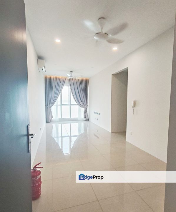 The Zen High Floor Fully Seaview Renovated 850sf 2cp near to Queensbay, Penang, Bayan Lepas