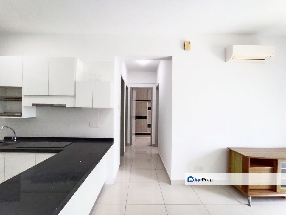 Tropicana Bay Residence 872sf 2 car park Renovated Near Queensbaymall, Penang, Sungai Nibong