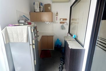 Krystal Point Commercial Centre