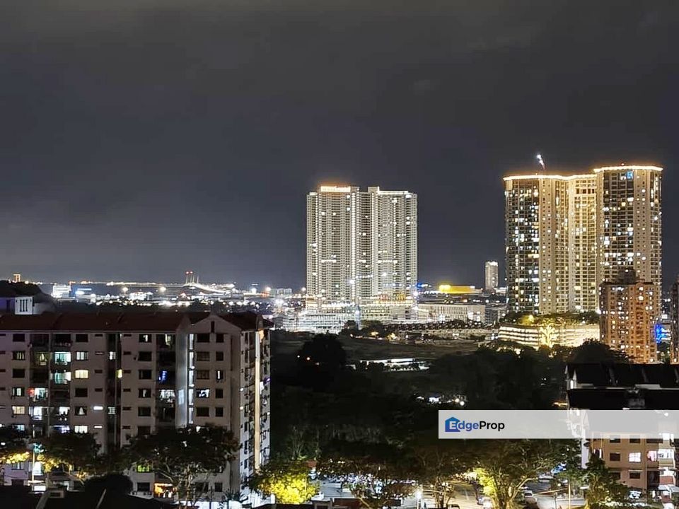 Stramax Residence Gated Guarded 3 Storey Terrace Renovated 2960sf, Penang, Sungai Ara